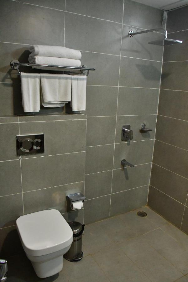 Hotel Yatharth Inn Varanasi Luaran gambar