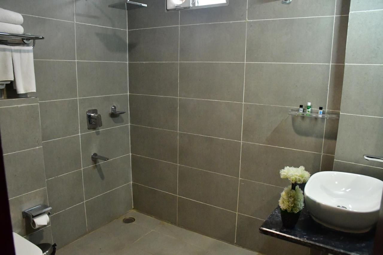 Hotel Yatharth Inn Varanasi Luaran gambar