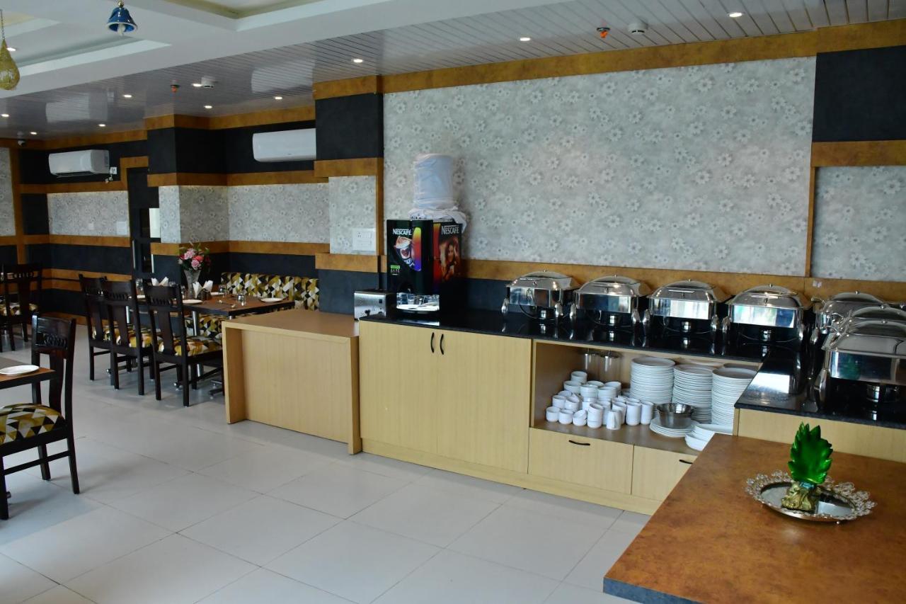 Hotel Yatharth Inn Varanasi Luaran gambar