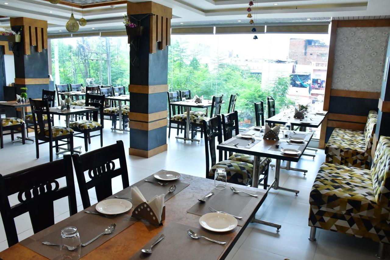 Hotel Yatharth Inn Varanasi Luaran gambar