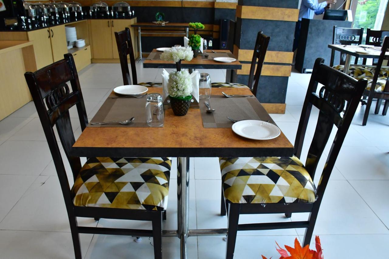 Hotel Yatharth Inn Varanasi Luaran gambar
