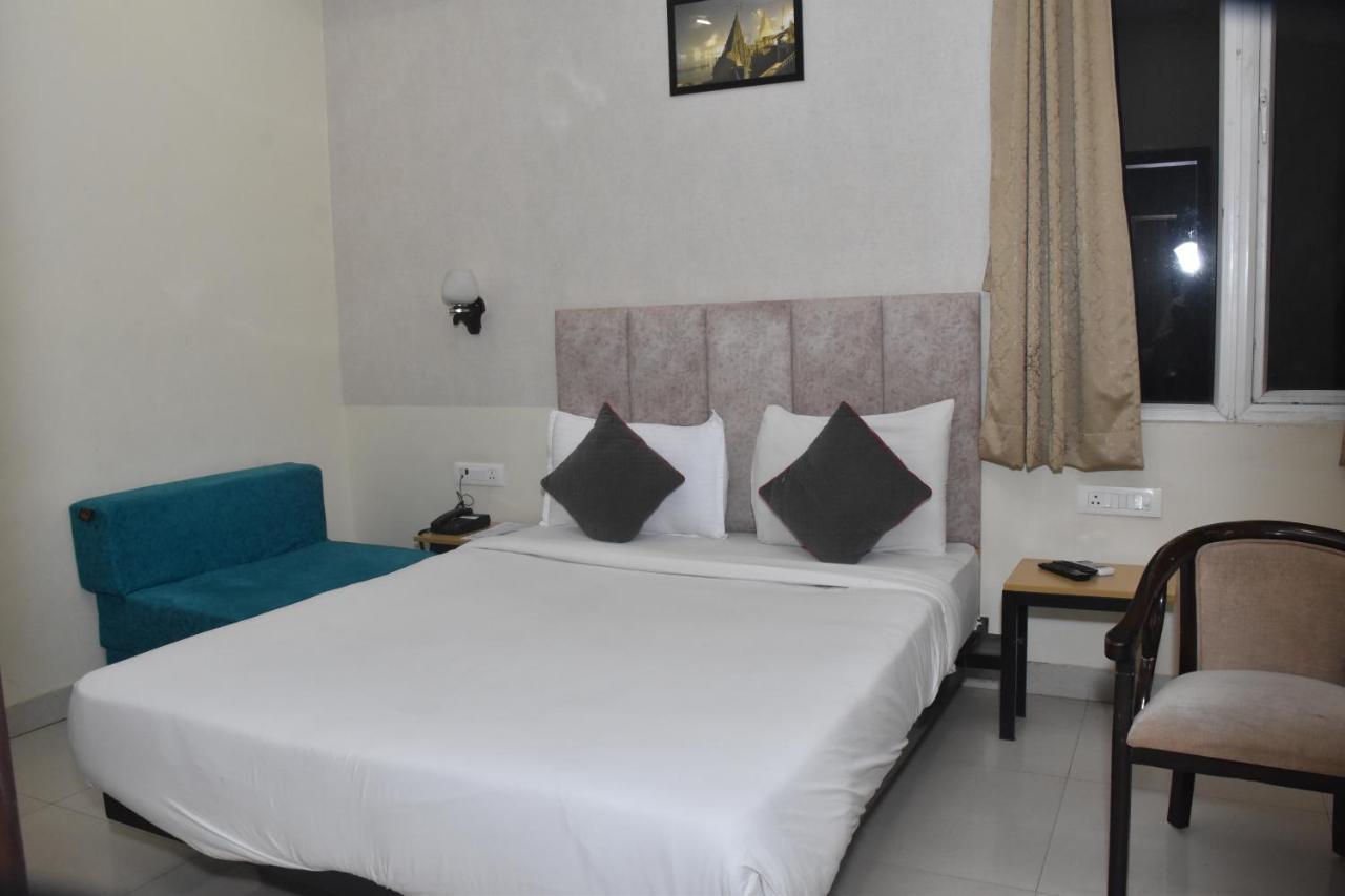 Hotel Yatharth Inn Varanasi Luaran gambar