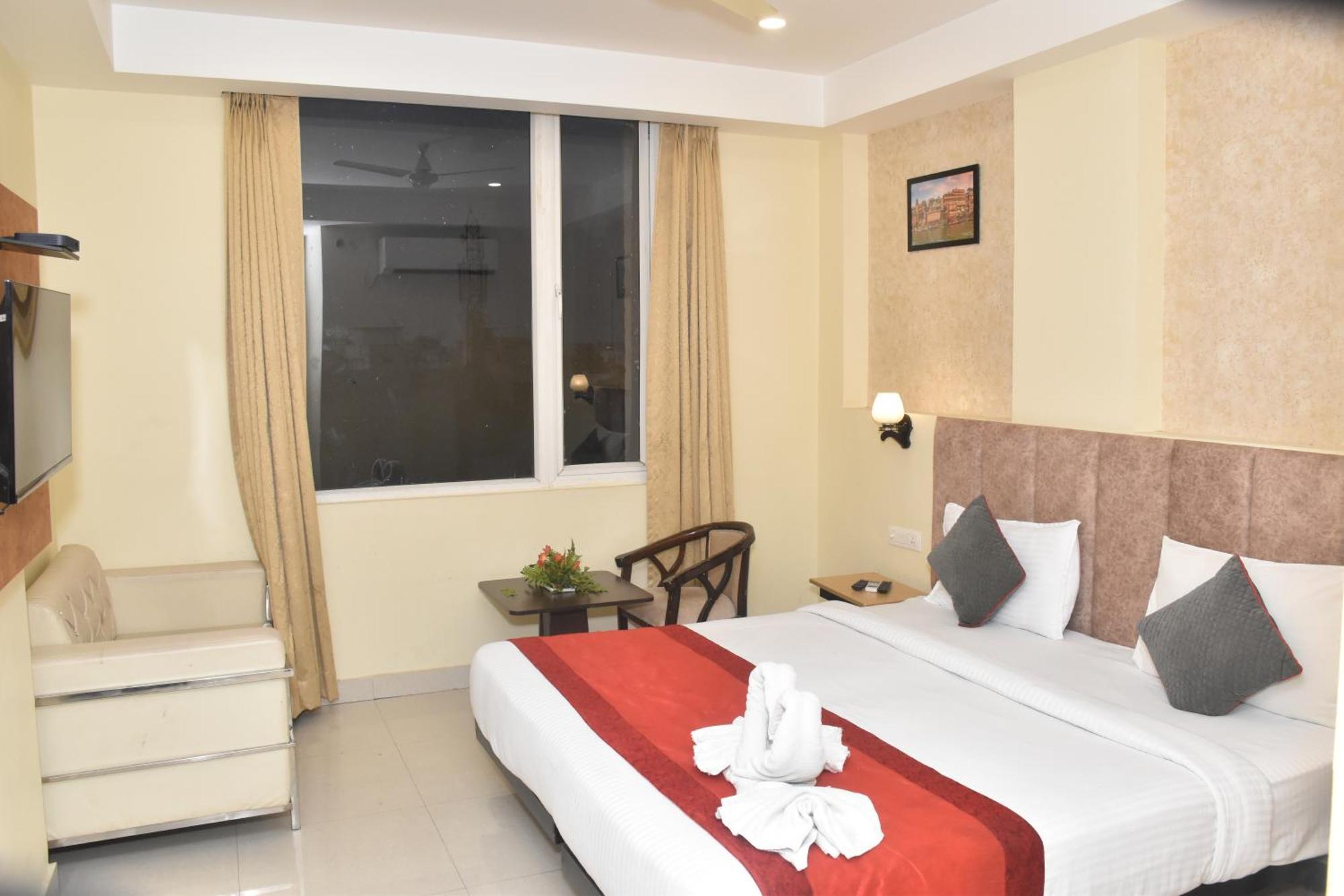 Hotel Yatharth Inn Varanasi Luaran gambar